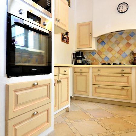 4 Bedroom Lovely Home In Marguerittes Exterior foto