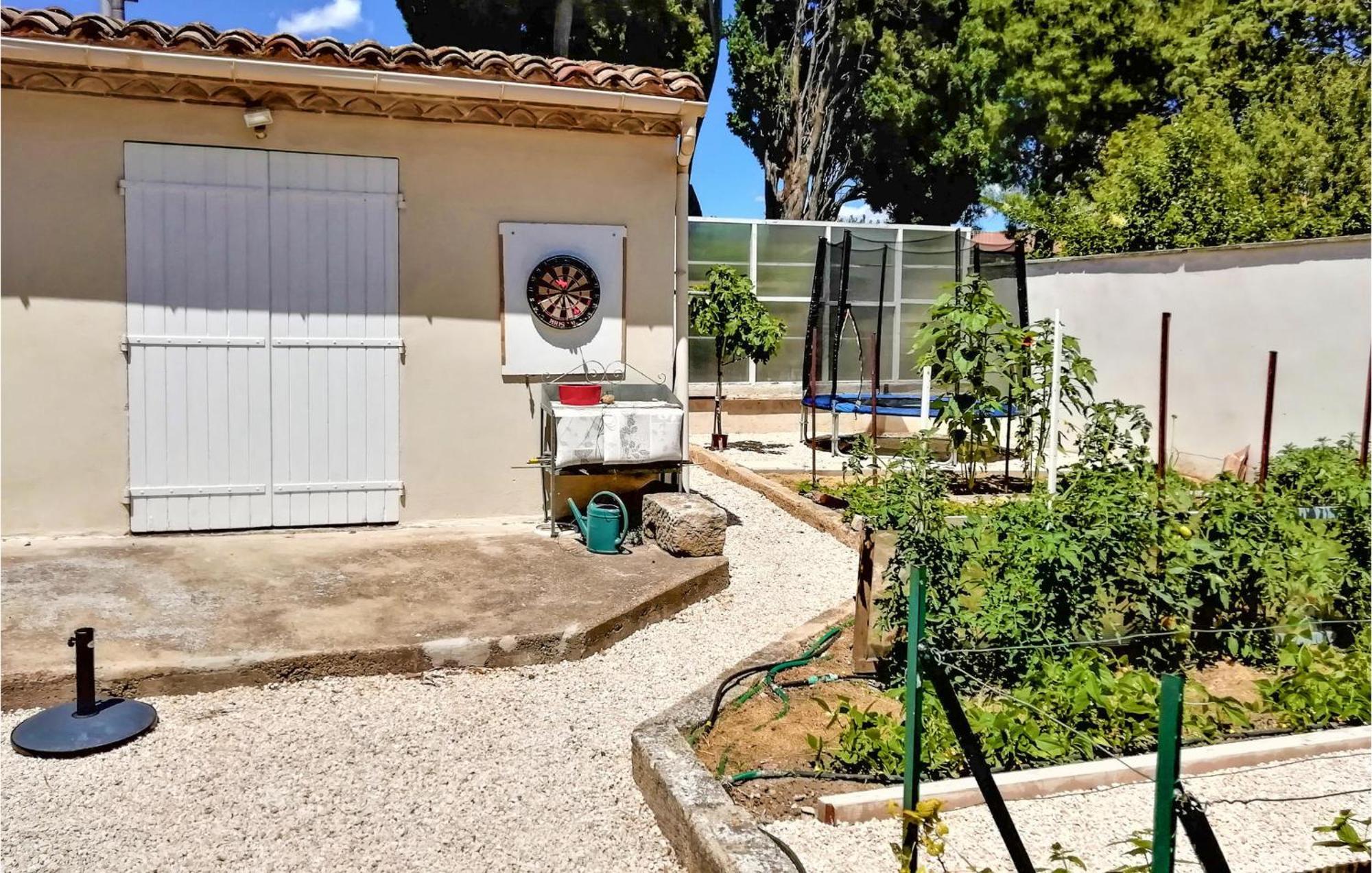 4 Bedroom Lovely Home In Marguerittes Exterior foto